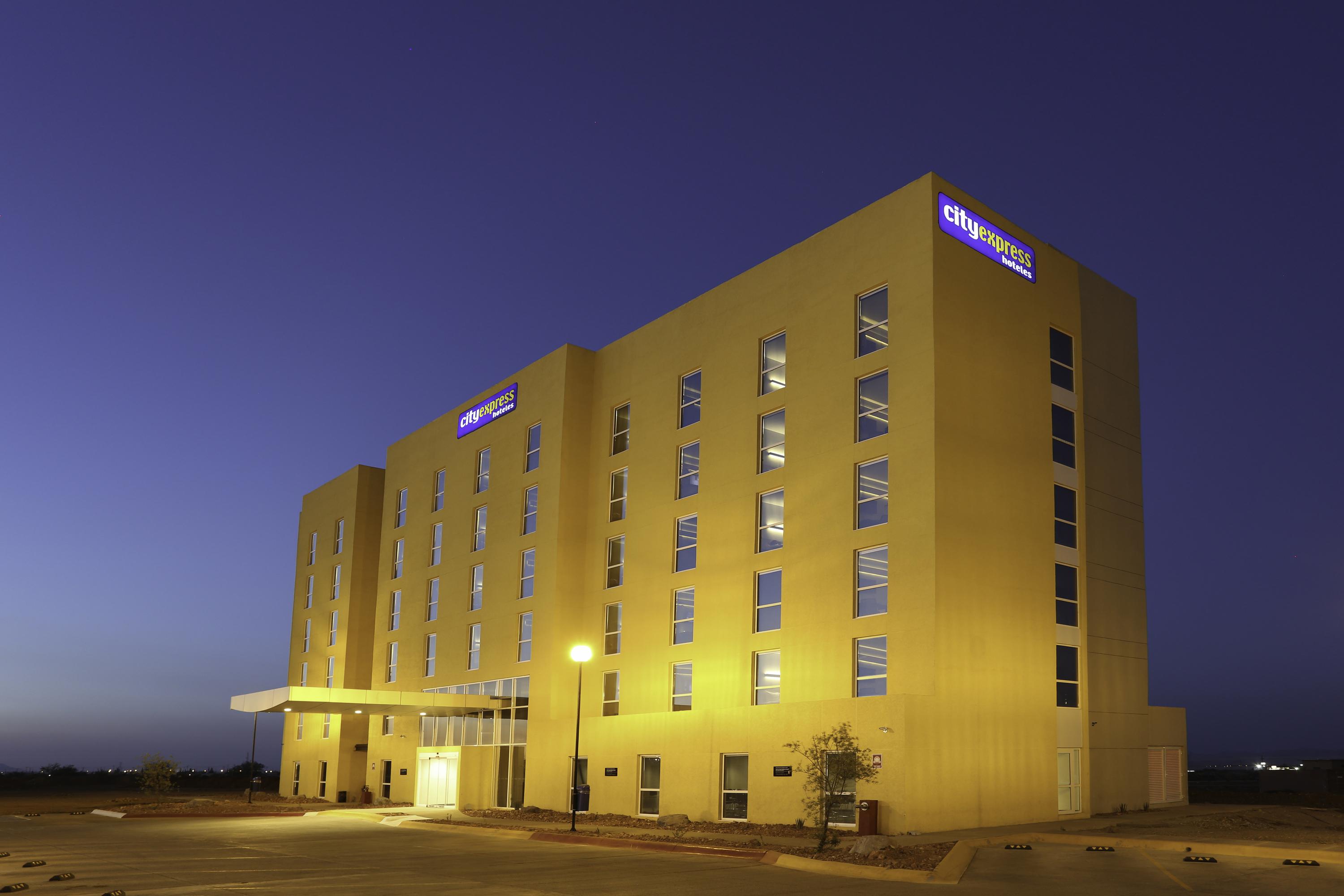 City Express By Marriott Cananea מראה חיצוני תמונה